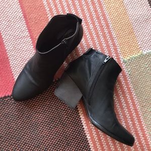 Coclico Zeno booties